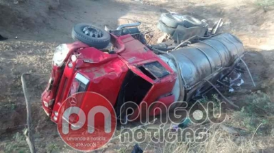 Caminhão da cidade de Monte Alegre se envolve em acidente na Bahia (Imagem: Pingou Notícias)