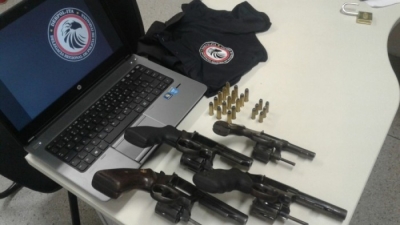 Material apreendido (Imagem: Reprodução/Polícia Civil)