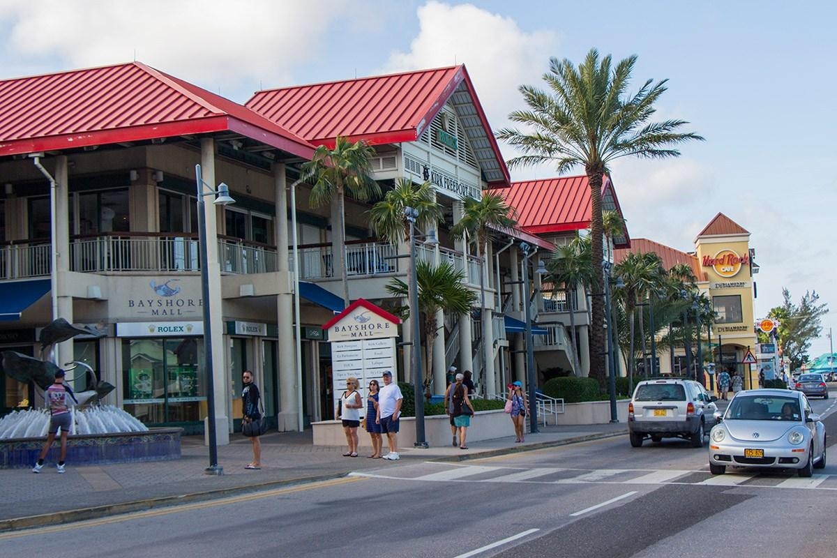 Fomos passear em George Town para conhecer um pouco a área urbana da ilha (Foto: Carla Passos)
