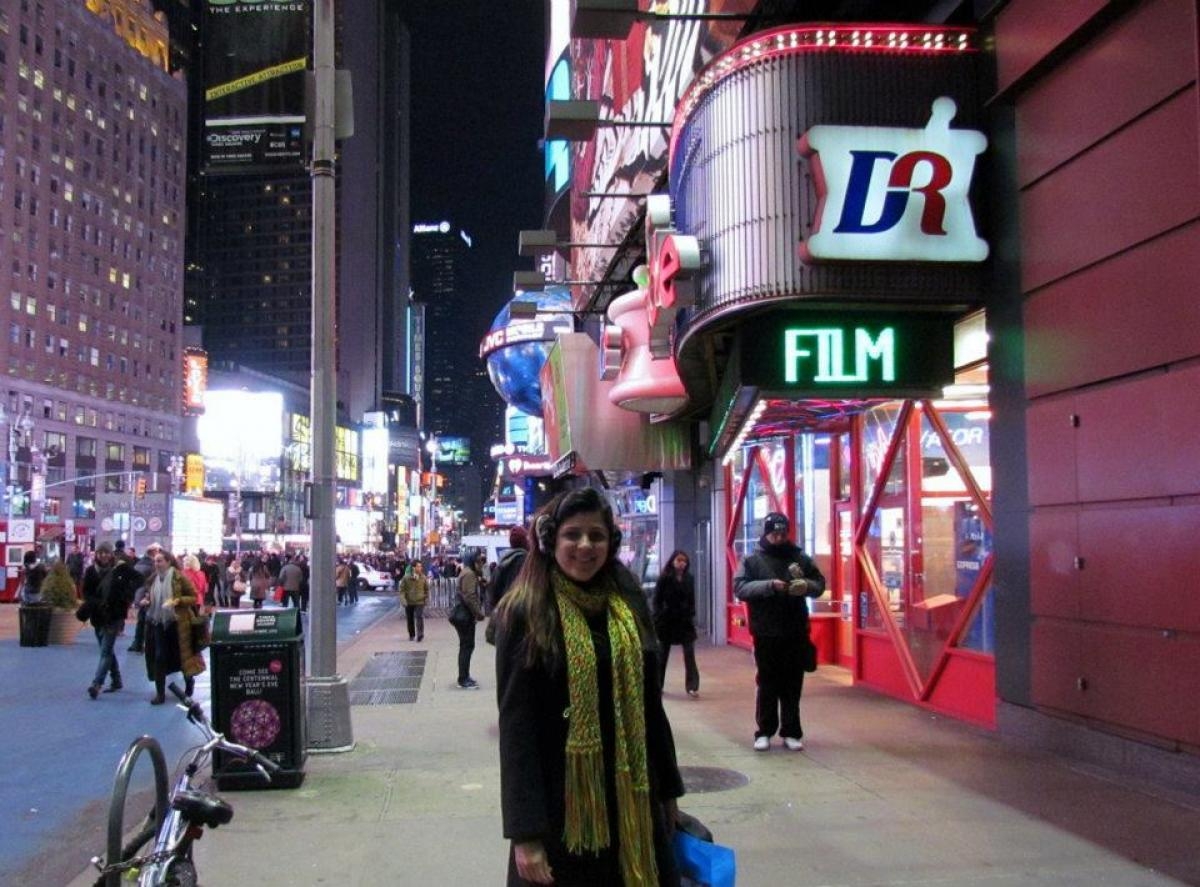 A minha primeira parada foi na Times Square, com seus painéis iluminados que fazem a noite parecer dia (Foto: Carla Passos)