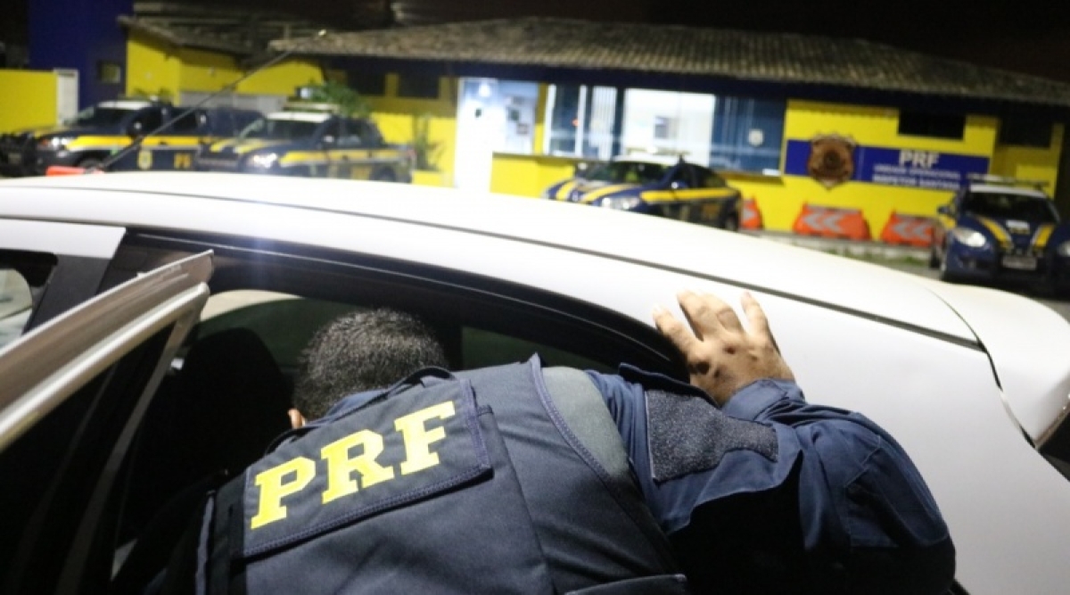 Maruim: PRF recupera na BR-101 veículo roubado (Foto: PRF/SE)