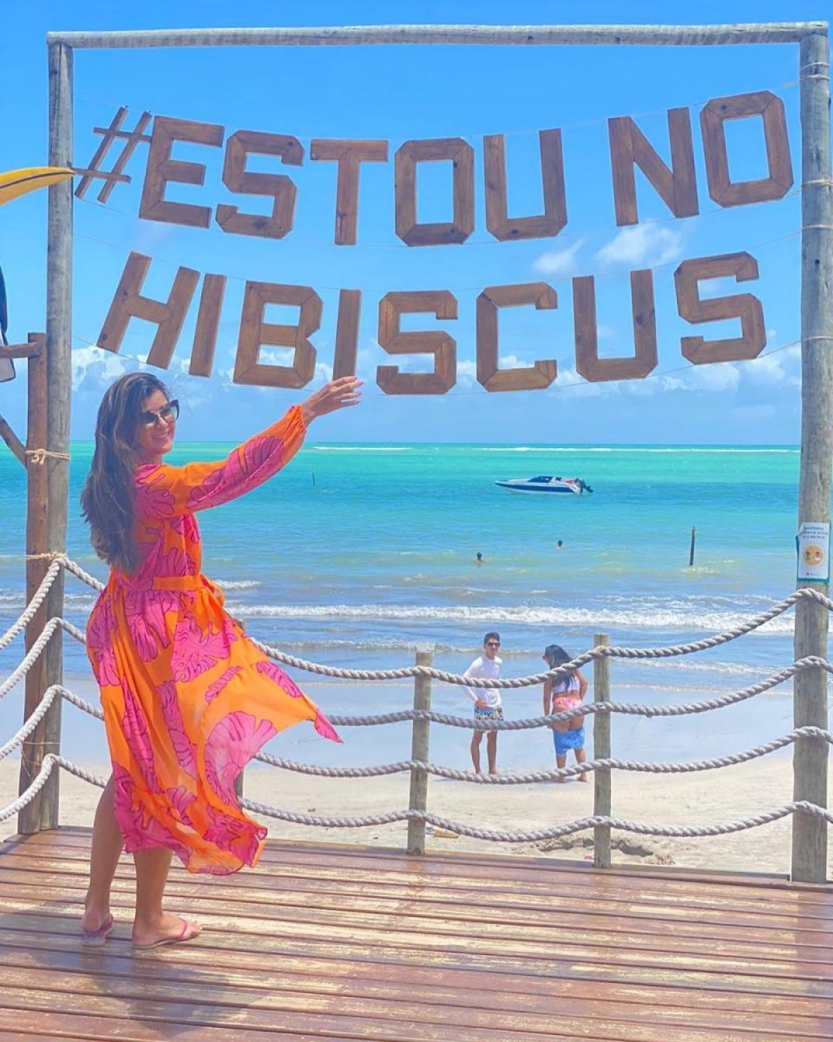 O Hibiscus é um misto de bar de praia, restaurante internacional e receptivo turístico (Foto: Carla Passos)