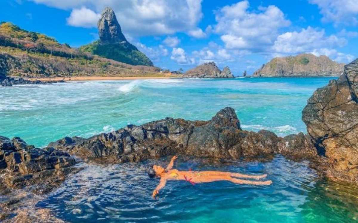 Em recente viagem pra Noronha comprei uma passagem três vezes mais barata em pela alta estação pelo Melhores Destinos (Foto: Carla Passos)