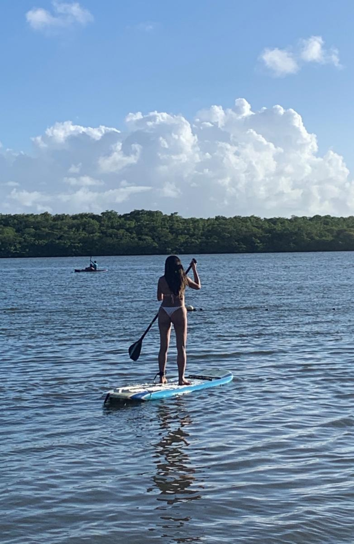 Na Croa do Goré é possível fazer passeio de stand up ou canoa (Foto: Carla Passos)