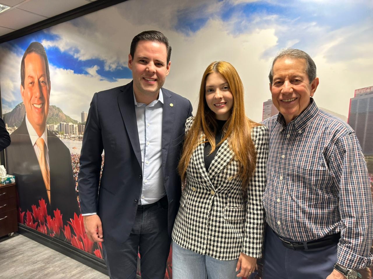 Rodrigo Valadares se reúne com missionário RR Soares para discutir pautas das igrejas no Brasil - Foto: Assessoria Rodrigo Valadares