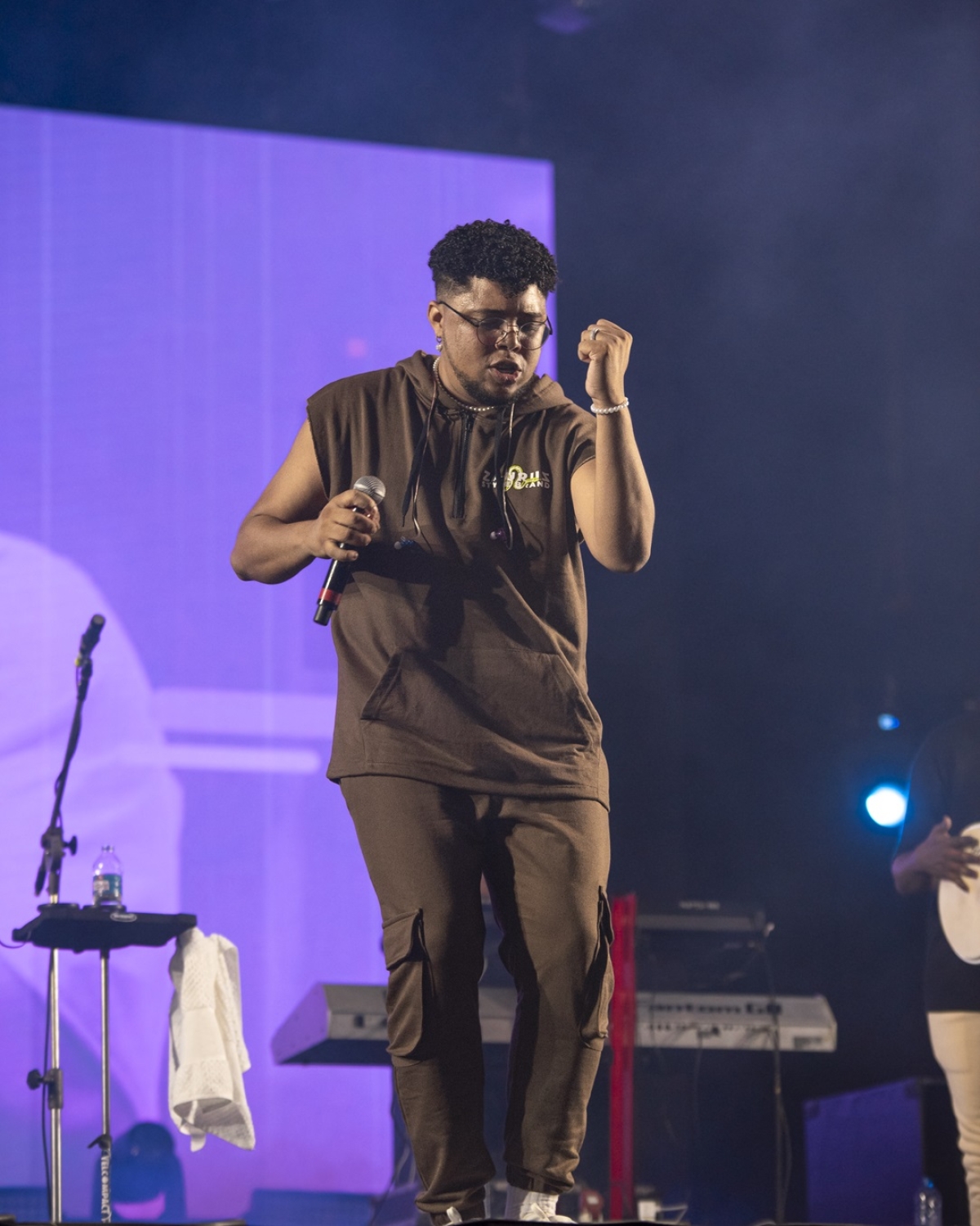 Cantor Nona encerrará Réveillon 2024 de Aracaju com muito samba e pagode - Foto: Divulgação