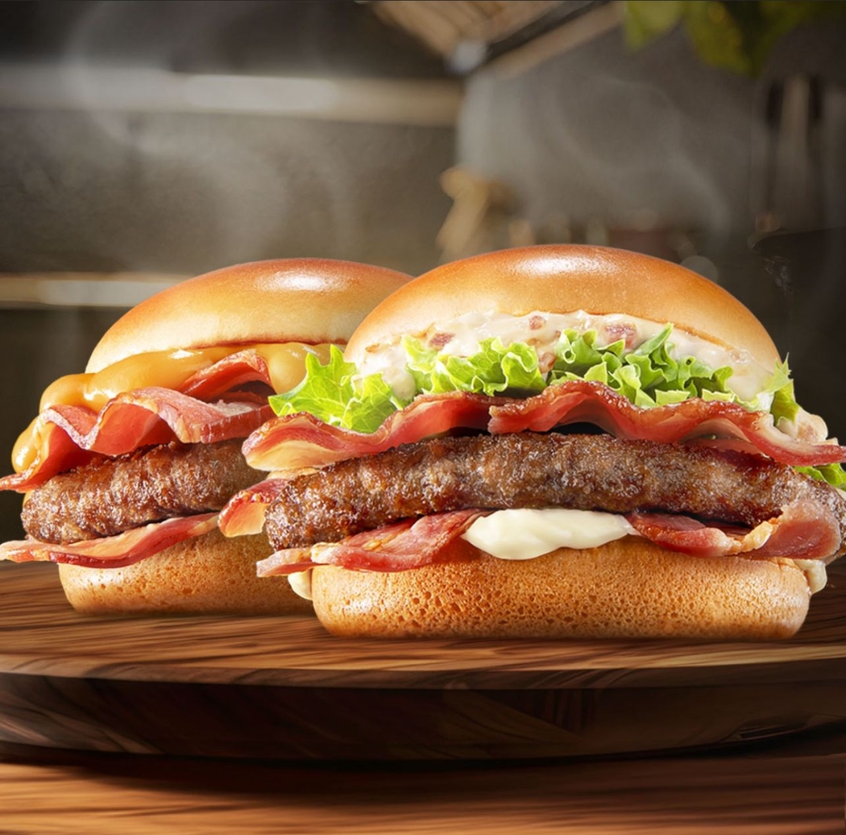 Baconzudos do Bob�??s traz dois novos sanduíches com o dobro de bacon - Foto: Divulgação
