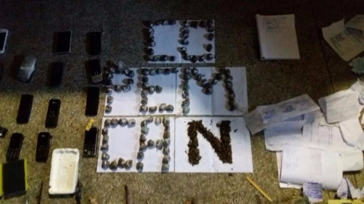 Agentes penitenci�rios apreendem 269 objetos il�citos em ala do Copemcan (Imagem: NV Comunica��o)