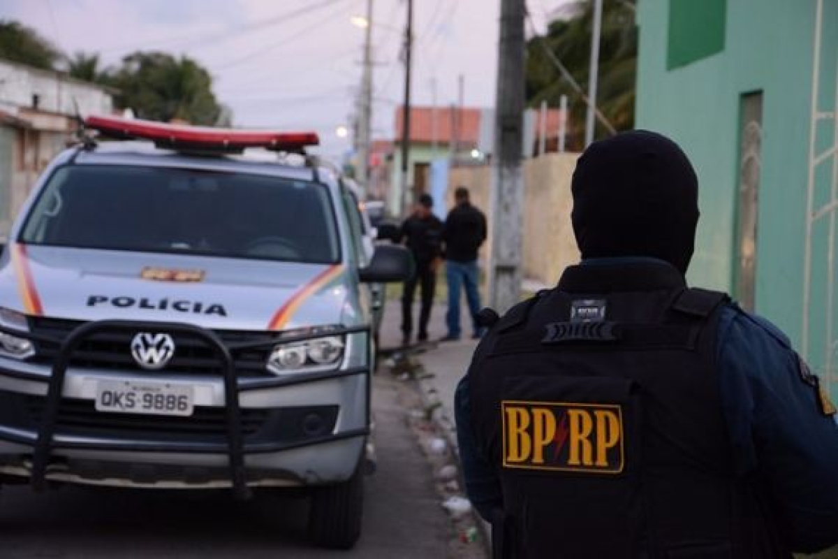 Delegado-geral parabeniza PM por aprova��o de projetos de Lei na Alese (Imagem: SSP/SE)