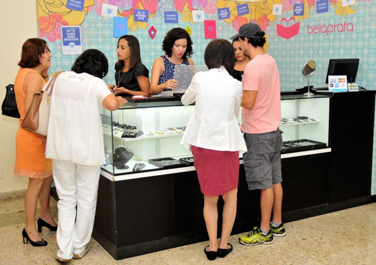 Em Sergipe; empres�ria adere ao Compre do Pequeno Neg�cio (Foto: Ascom Sebrae/SE)