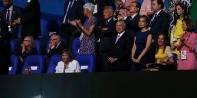 Carlos Arthur Nuzman para discurso por causa de manifesta��es do p�blico e Michel Temer recebe vaias (Imagem: Ag�ncia Brasil)