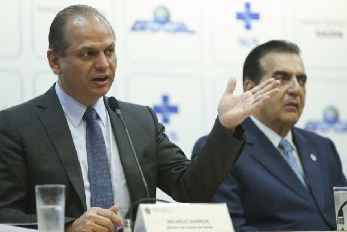 O ministro Ricardo Barros anuncia a renova��o do programa Mais M�dicos e apresenta os resultados do acordo com a Organiza��o Pan-Americana da Sa�de (Imagem: Elza Fi�za/Ag�ncia Brasil)