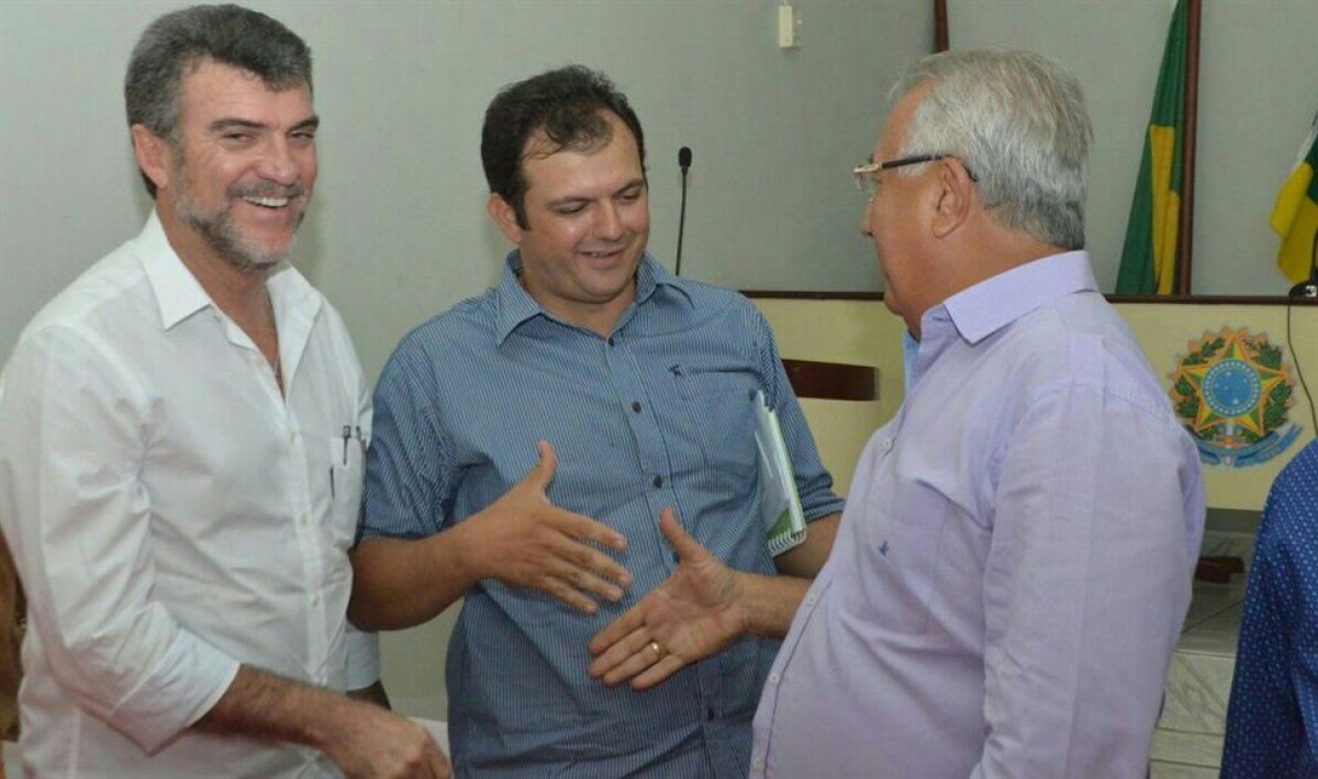 Deputado Garibalde Mendon�a, vereador J�nior de Manoelzinho e governador Jackson Barreto ((Foto: Ascom Dep. Garibalde Mendon�a)