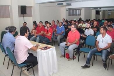 Rog�rio Carvalho intensifica reuni�es e diz: 